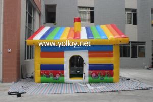 Themahotel Opblaasbaar Regenbooghuis